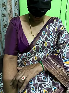 Snapshot of niiveditha chatting on March 19, 2025, 11:39 am niiveditha online show from March 19, 2025, 11:39 am