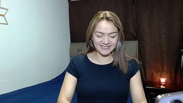 Snapshot of PenelopeMist chatting on January 7, 2026, 1:21 am PenelopeMist online show from January 7, 2026, 1:21 am