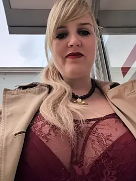 Sexybiene969 online show from April 19, 2026, 3:46 pm