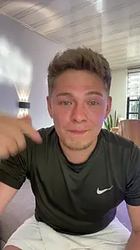 Snapshot of Angel_Montiell chatting on October 30, 2025, 9:11 pm Angel Montiell online show from October 30, 2025, 9:11 pm