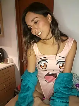 Snapshot of Alicee10 chatting on November 9, 2025, 5:00 am Alicee10 online show from November 9, 2025, 5:00 am