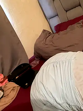 EliNa eli1 online show from November 15, 2025, 9:35 am