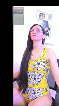 RachelsX online show from October 28, 2025, 2:38 pm