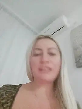 Snapshot of visnjica chatting on November 27, 2025, 5:46 pm visnjica online show from November 27, 2025, 5:46 pm