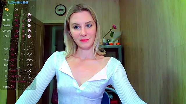 Snapshot of Caramel_piegirl chatting on July 16, 2026, 10:40 pm Caramel piegirl online show from July 16, 2026, 10:40 pm