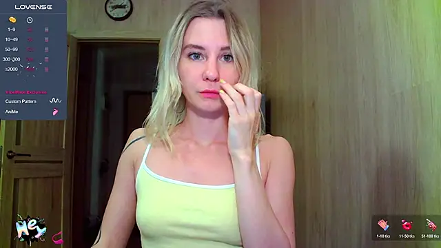 Snapshot of Caramel_piegirl chatting on November 11, 2025, 8:36 pm Caramel piegirl online show from November 11, 2025, 8:36 pm