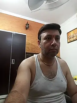 innocentboy1987 online show from September 27, 2025, 7:25 am