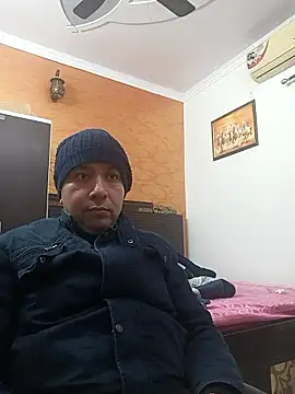 innocentboy1987 online show from January 13, 2026, 6:06 am