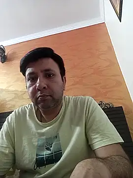 innocentboy1987 online show from March 10, 2026, 5:22 am