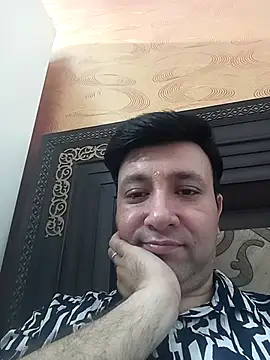 Snapshot of innocentboy1987 chatting on May 2, 2026, 7:35 am innocentboy1987 online show from May 2, 2026, 7:35 am