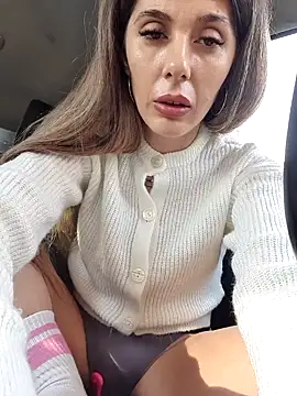 risky emma perfect02 online show from February 7, 2025, 8:33 am