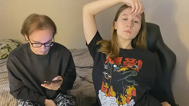 Snapshot of Sabrinaanddaniel chatting on November 16, 2025, 10:31 am Sabrinaanddaniel online show from November 16, 2025, 10:31 am