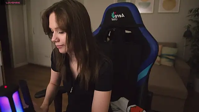 alexa feels  online show from March 20, 2026, 3:35 pm