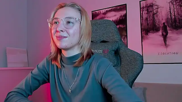 PhilippaAdamas online show from February 22, 2025, 8:50 am