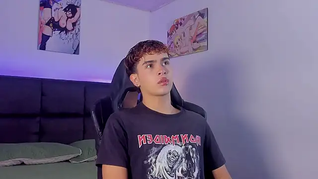 Aiiden 15 online show from October 27, 2025, 1:23 pm