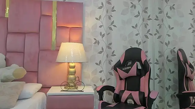 ArianaFranco online show from March 22, 2026, 3:35 pm