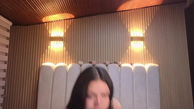 Cute Angell  online show from April 19, 2026, 4:02 am