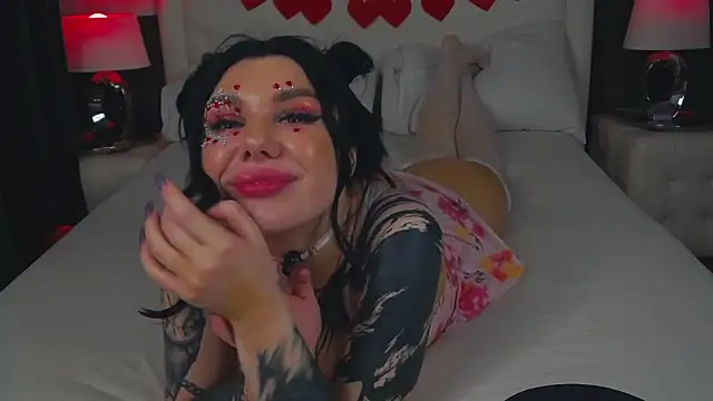 MaeveMoon online show from February 15, 2026, 6:36 am