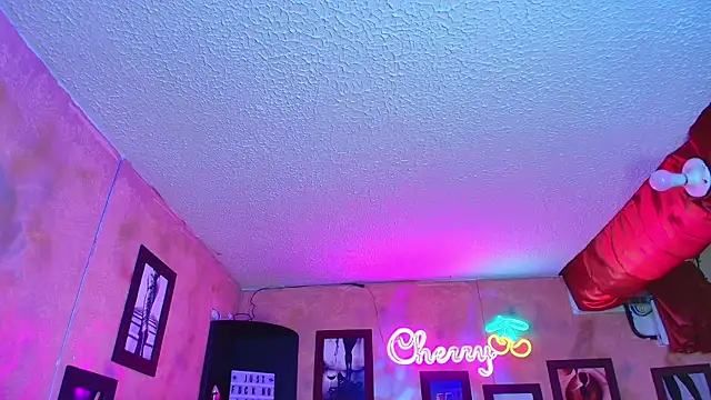 Snapshot of cherryy_bombshelll chatting on January 8, 2026, 4:46 pm cherryy bombshelll online show from January 8, 2026, 4:46 pm