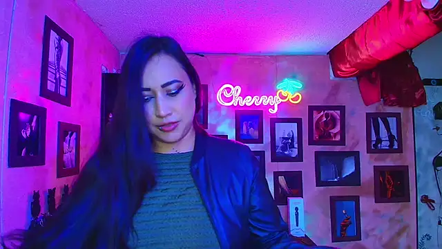 Snapshot of cherryy_bombshelll chatting on January 6, 2026, 4:55 pm cherryy bombshelll online show from January 6, 2026, 4:55 pm