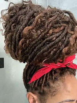 dianagolley420 online show from February 17, 2025, 6:06 pm