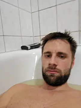 ademandjulia online show from February 11, 2026, 9:25 pm