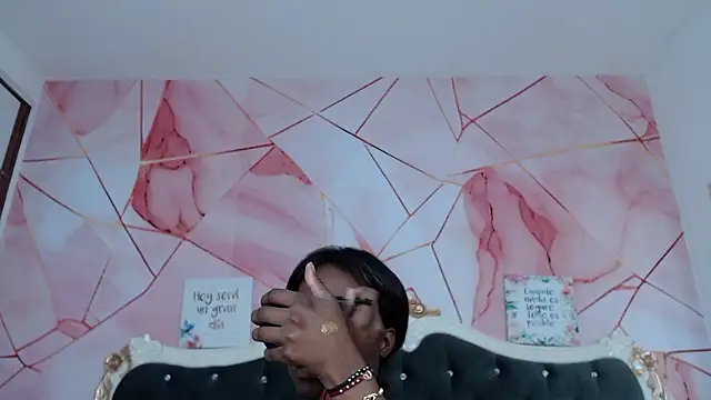 LindaBird online show from January 8, 2026, 8:37 pm