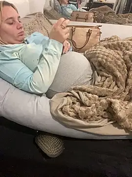 Princessemisse online show from December 3, 2025, 5:12 pm