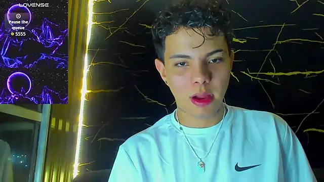 Alessandro 1610 online show from April 21, 2026, 3:13 am