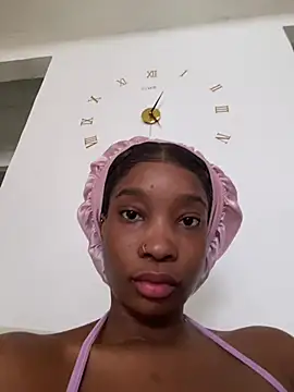Snapshot of blackgril12 chatting on July 31, 2026, 1:32 pm blackgril12 online show from July 31, 2026, 1:32 pm