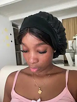 Snapshot of blackgril12 chatting on October 2, 2025, 12:52 pm blackgril12 online show from October 2, 2025, 12:52 pm