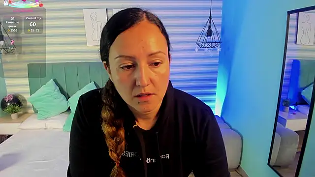 abby apple online show from February 2, 2026, 12:48 pm