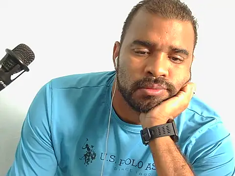 Snapshot of YOX22 chatting on November 25, 2025, 1:55 pm YOX22 online show from November 25, 2025, 1:55 pm