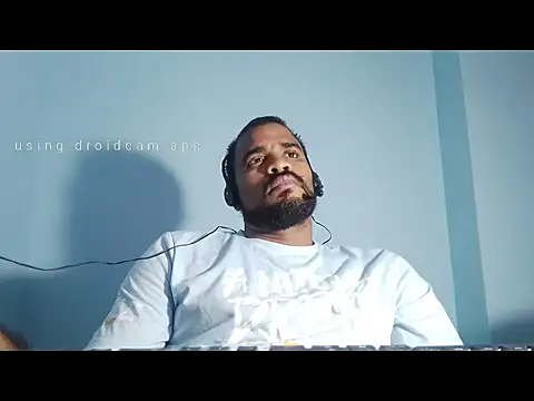 Snapshot of YOX22 chatting on March 2, 2025, 5:33 am YOX22 online show from March 2, 2025, 5:33 am