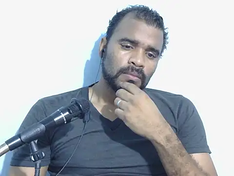 Snapshot of YOX22 chatting on November 12, 2025, 5:22 am YOX22 online show from November 12, 2025, 5:22 am