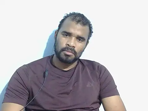 Snapshot of YOX22 chatting on November 15, 2025, 7:01 am YOX22 online show from November 15, 2025, 7:01 am