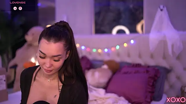 SashaFerrera online show from October 30, 2025, 7:55 pm