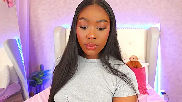 ThianaLopez online show from April 21, 2026, 8:48 pm