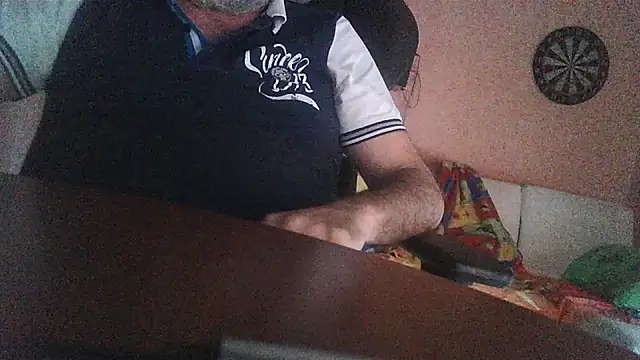 Snapshot of lanata chatting on May 9, 2026, 6:00 pm lanata online show from May 9, 2026, 6:00 pm