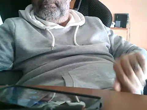 Snapshot of lanata chatting on March 8, 2025, 8:00 am lanata online show from March 8, 2025, 8:00 am