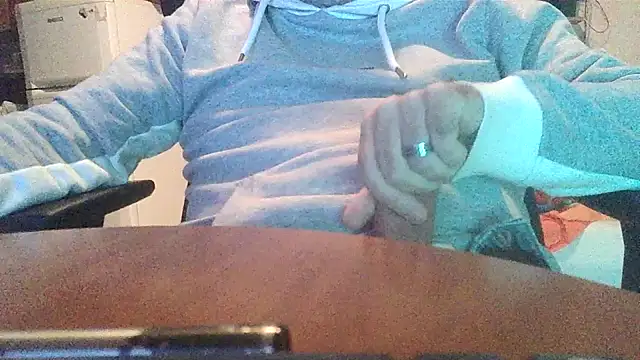 Snapshot of lanata chatting on November 23, 2025, 4:06 pm lanata online show from November 23, 2025, 4:06 pm