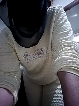 Snapshot of nouhaty chatting on December 14, 2025, 7:25 am nouhaty online show from December 14, 2025, 7:25 am