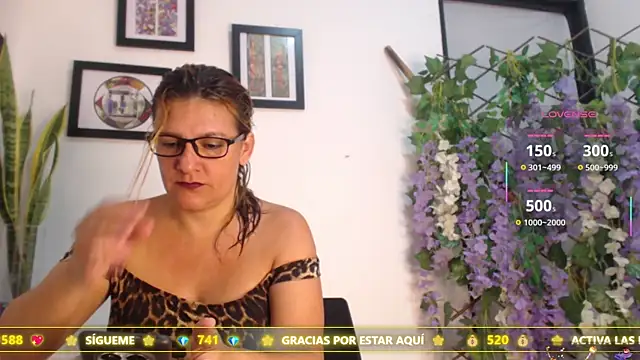 Snapshot of StephyJones1 chatting on July 17, 2026, 9:34 pm StephyJones1 online show from July 17, 2026, 9:34 pm