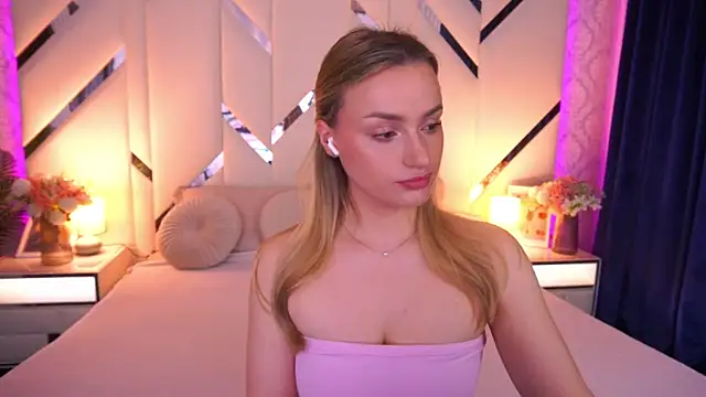 Snapshot of LindsieGreyy chatting on May 23, 2026, 6:01 am LindsieGreyy online show from May 23, 2026, 6:01 am