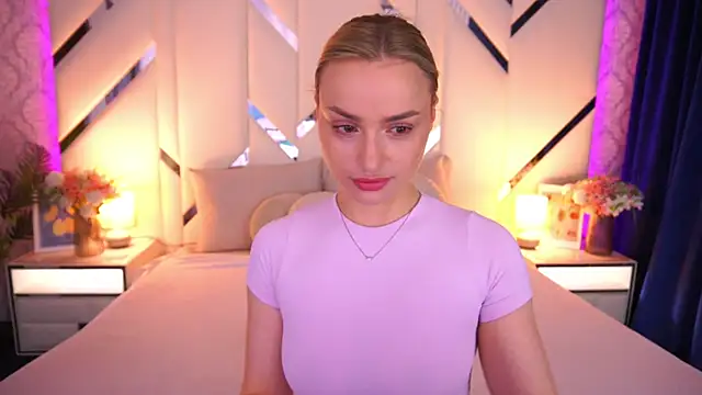 Snapshot of LindsieGreyy chatting on May 31, 2026, 6:19 am LindsieGreyy online show from May 31, 2026, 6:19 am