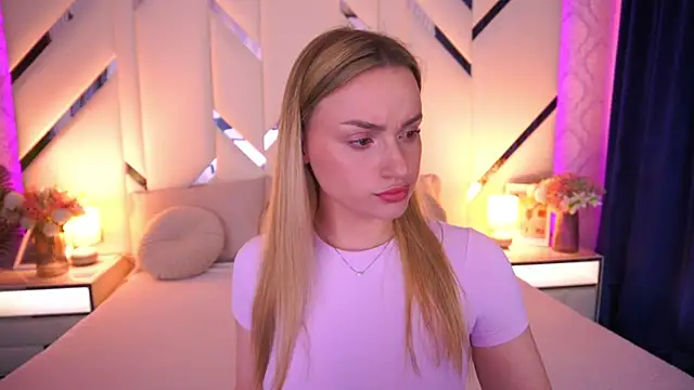 Snapshot of LindsieGreyy chatting on May 22, 2026, 1:09 pm LindsieGreyy online show from May 22, 2026, 1:09 pm
