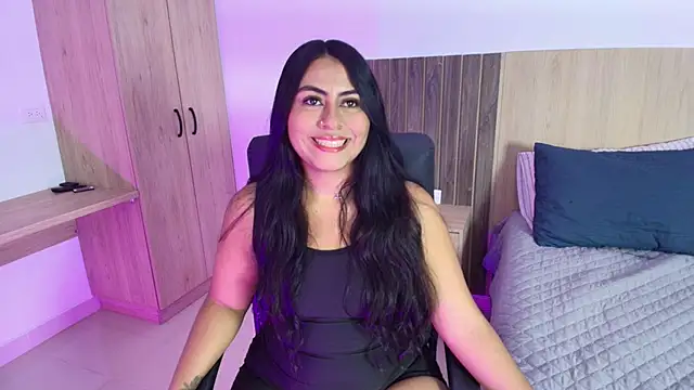 Snapshot of Mia_cm chatting on March 12, 2025, 7:58 pm Mia cm online show from March 12, 2025, 7:58 pm