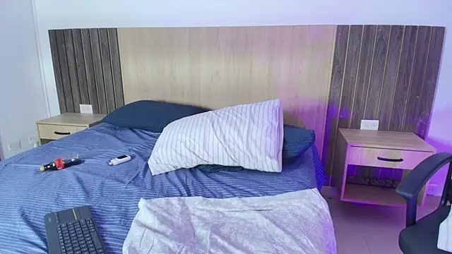 Snapshot of Mia_cm chatting on March 17, 2025, 5:01 am Mia cm online show from March 17, 2025, 5:01 am