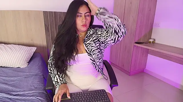 Snapshot of Mia_cm chatting on March 16, 2025, 2:21 am Mia cm online show from March 16, 2025, 2:21 am