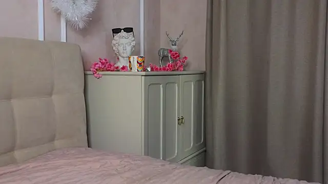 ColleenCox online show from February 22, 2025, 1:22 am